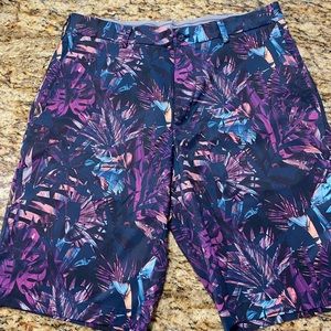 Walter Hagen Golf shorts size 34